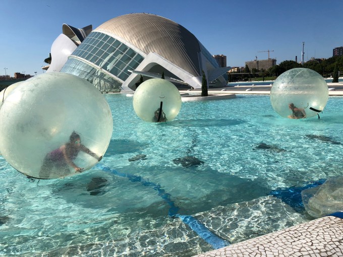 14 Suprises Awaiting You in Turia Park Arts and Sciences