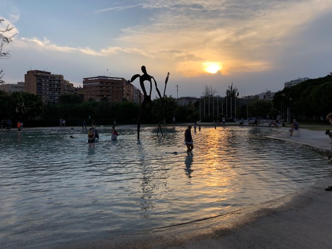14 Suprises Awaiting You In Turia Park Pools