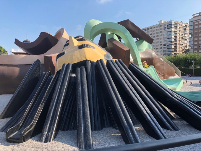 14 Suprises Awaiting You In Turia Park Gulliver Playground