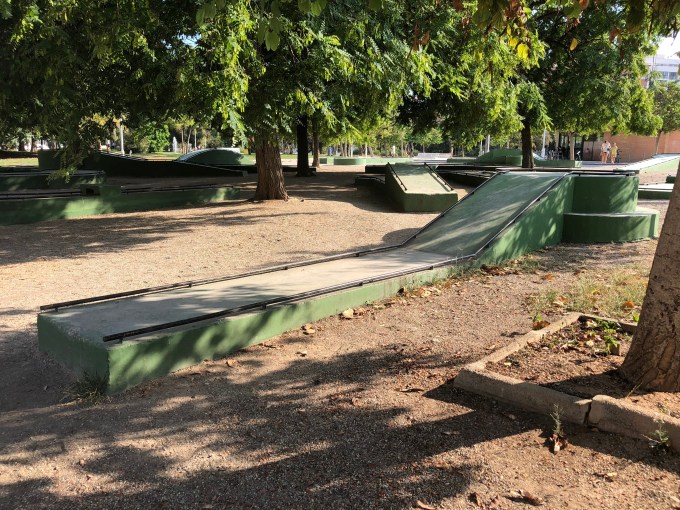 14 Suprises Awaiting You In Turia Park Mini-golf